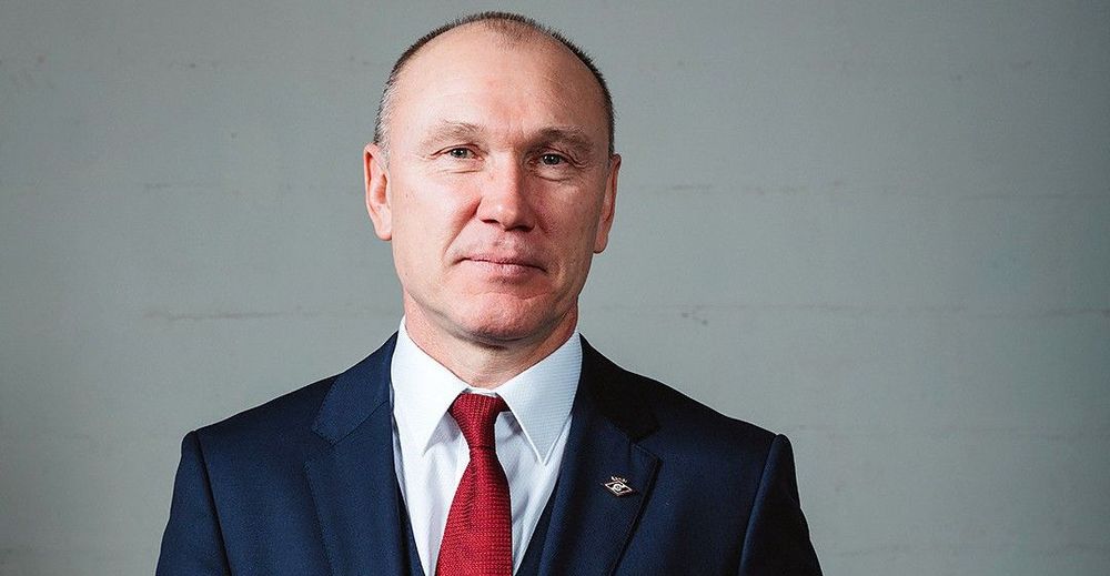 «О продаже игроков речь не идет». Родионов высказался насчет ухода Глушакова, Ханни и Адриано