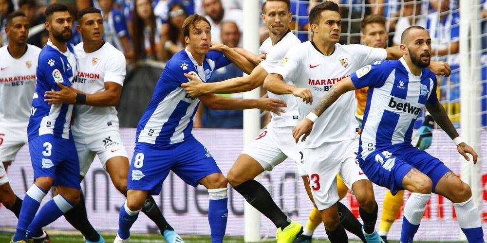 «Севилья» вышла на первое место в Ла Лиге, опередив «Реал» на два очка, «Барсу» – на три «Севилья» вышла на первое место в Ла Лиге, опередив «Реал» на два очка, «Барсу» – на три