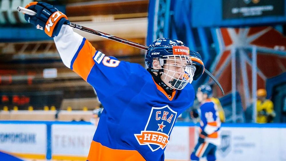 Роман Ротенберг назвал лучшего молодого хоккеиста мира. Он из России