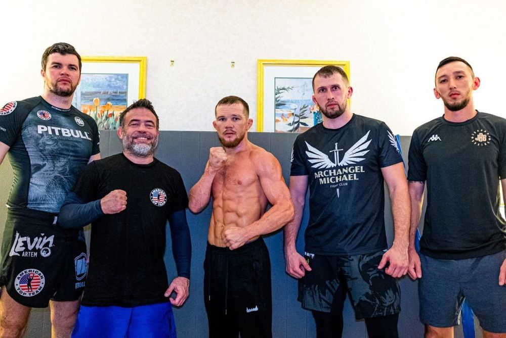 Olimpbet вернет половину ставки на Петра Яна в бою с Шоном О’Мэлли