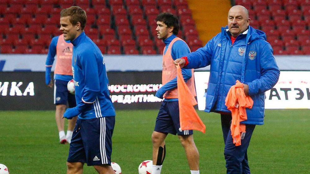 Станислав Черчесов: Кокорин? Не устраивает его текущий уровень