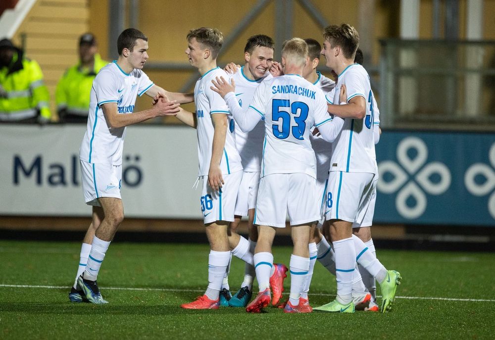 «Зенит U-19» сохранил шансы на выход в плей-офф юношеской Лиги чемпионов