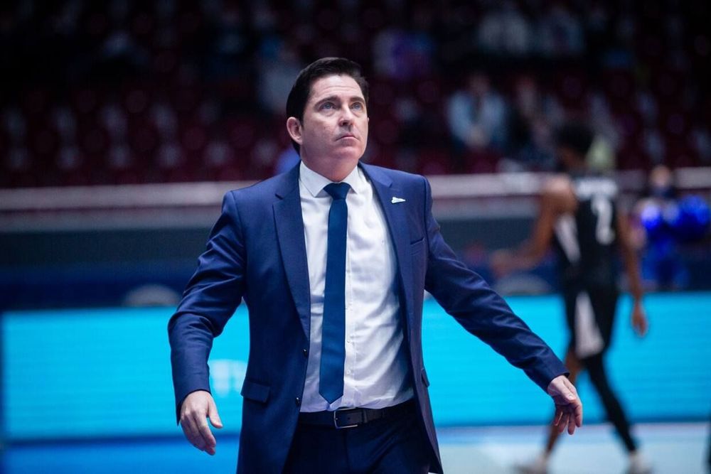 Владимир Гомельский о «Зените»: Делю комплименты между Паскуалем и Александром Церковным ровно пополам Владимир Гомельский о «Зените»: Делю комплименты между Паскуалем и Александром Церковным ровно пополам