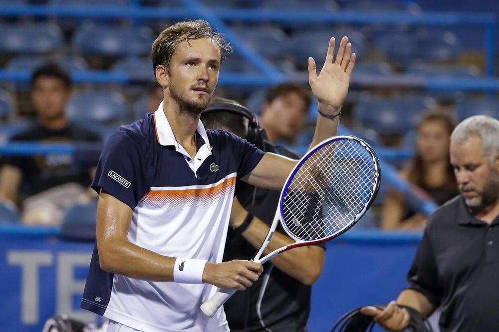 Медведев вошел в топ-5 рейтинга ATP и чемпионской гонки
