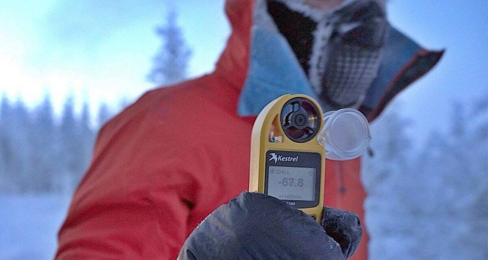 Это кажется нереальным! Спортсмен-экстремал пробежал марафон в минус 60 (ВИДЕО)