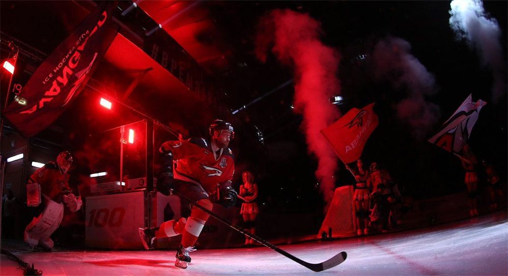 «Авангард» разгромил «Салават», забросив снова 4 шайбы