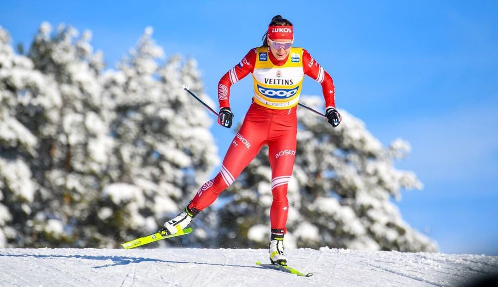 Непряева выиграла скиатлон на чемпионате России