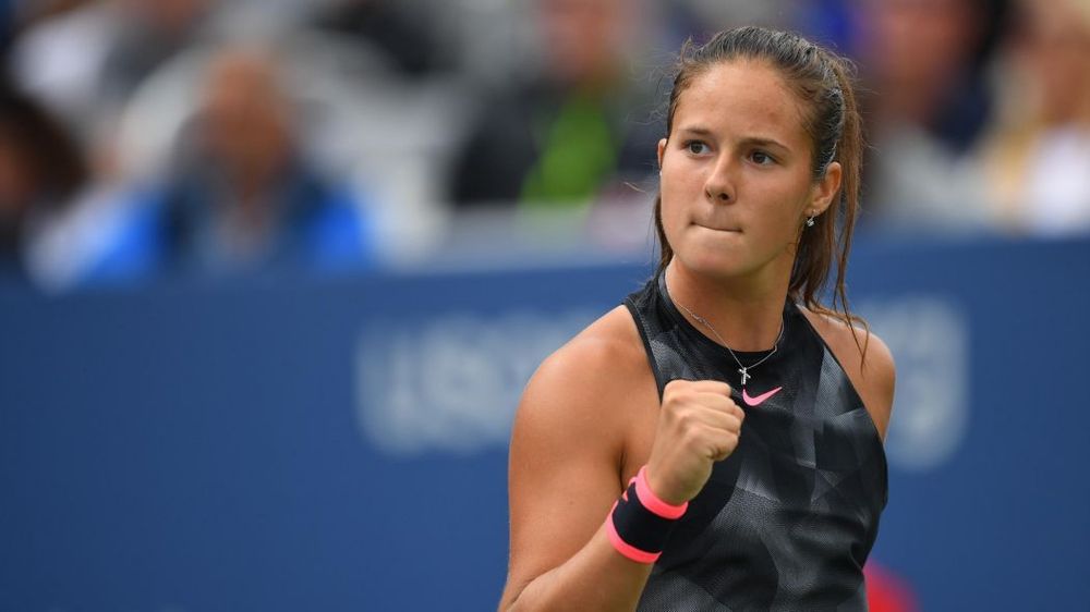 Касаткина обыграла Ван Эйтванк и впервые вышла в четвертьфинал Уимблдона
