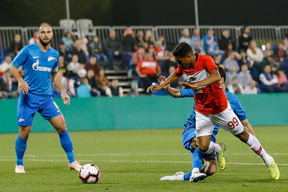 Бывший вратарь «Зенита»: Суперкубок стоит провести на нейтральном поле Бывший вратарь «Зенита»: Суперкубок стоит провести на нейтральном поле