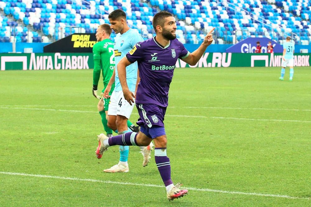 Булыкин назвал качества Агаларова, которые помогут ему заиграть в топ-клубе РПЛ Булыкин назвал качества Агаларова, которые помогут ему заиграть в топ-клубе РПЛ