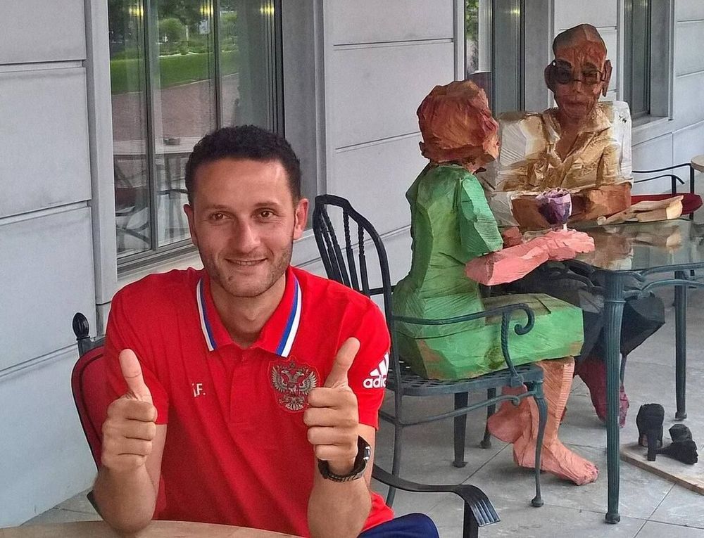 Тренер по физподготовке «Реала» и сборной России Феликс Ледесма: Мы с Бэйлом хотим сыграть на Евро товарищеский матч Тренер по физподготовке «Реала» и сборной России Феликс Ледесма: Мы с Бэйлом хотим сыграть на Евро товарищеский матч