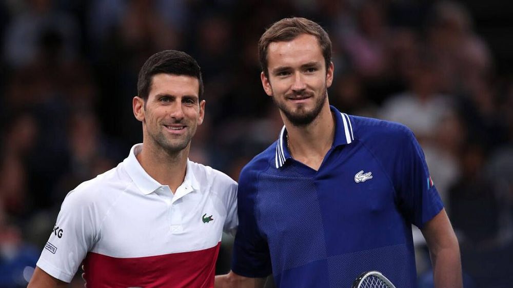 Чесноков: Медведев знает, как играть против Джоковича