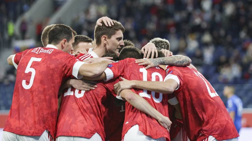 Украина требует отстранить Россию от участия в отборе на Евро-2024