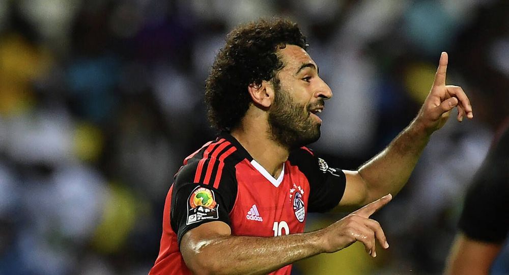 Маленькие ножки и большая голова. В Египте появилась статуя Салаха