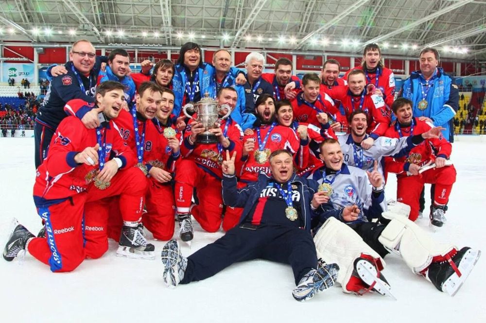 Сборная России — в финале чемпионата мира по хоккею с мячом
