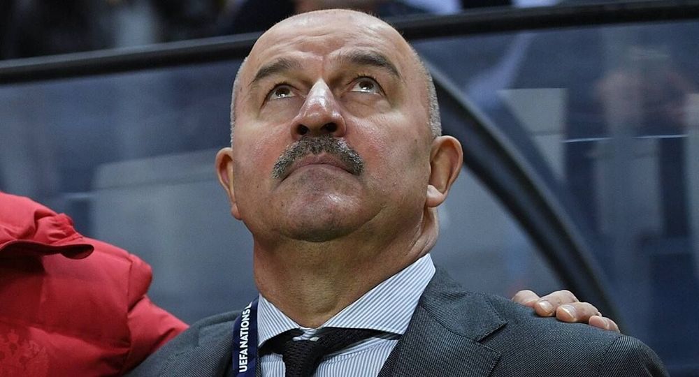 Черчесов спас Миранчуков и Чалова. Но его теперь выгоняют из сборной России Черчесов спас Миранчуков и Чалова. Но его теперь выгоняют из сборной России