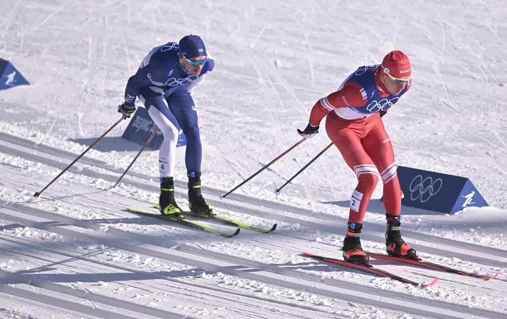 Большунов выиграл скиатлон и впервые в карьере стал олимпийским чемпионом