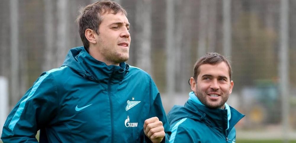 Кержаков объяснил, почему не бегает Дзюба