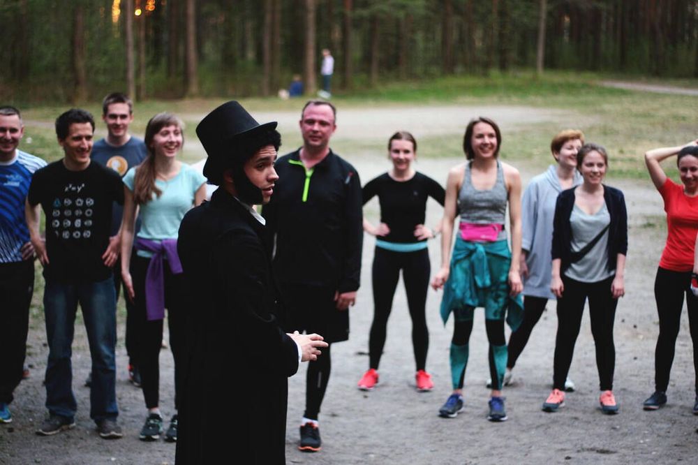 Пушкин торопится на марафон