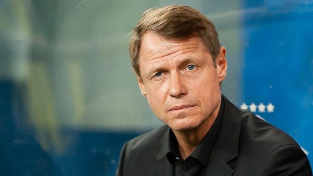 «Спартак» сможет переложить на Кононова штраф за неявку на флэш-интервью и пресс-конференцию «Спартак» сможет переложить на Кононова штраф за неявку на флэш-интервью и пресс-конференцию