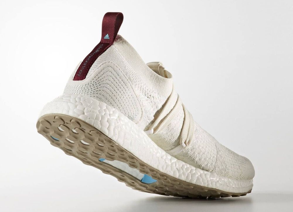 Adidas выпустила кроссовки из океанического мусора