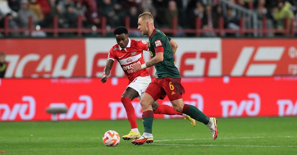 Сенников: «Локомотиву» нужны два новых защитника, чтобы не пропускать два гола за матч Сенников: «Локомотиву» нужны два новых защитника, чтобы не пропускать два гола за матч