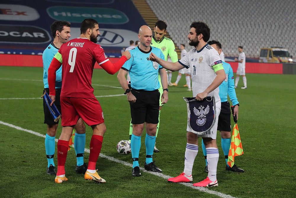 Джикия намного круче Дзюбы в рейтинге УЕФА. Или нет?