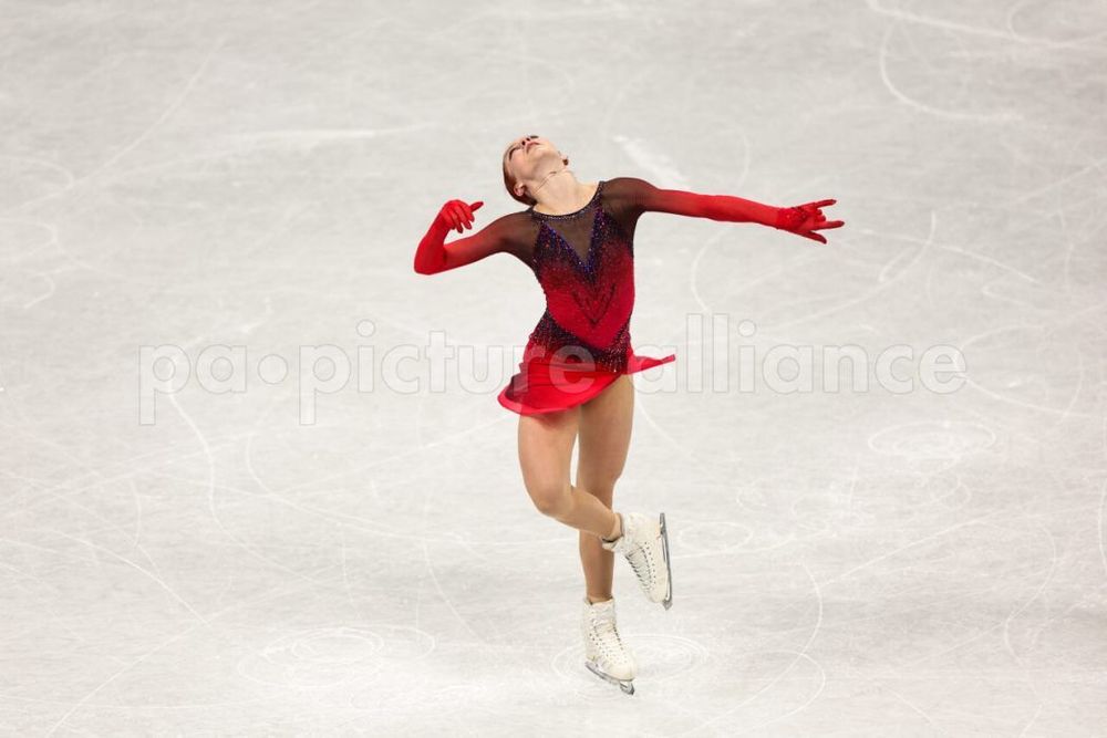 Трусова планирует выступить на шоу «Влюбленные в фигурное катание»