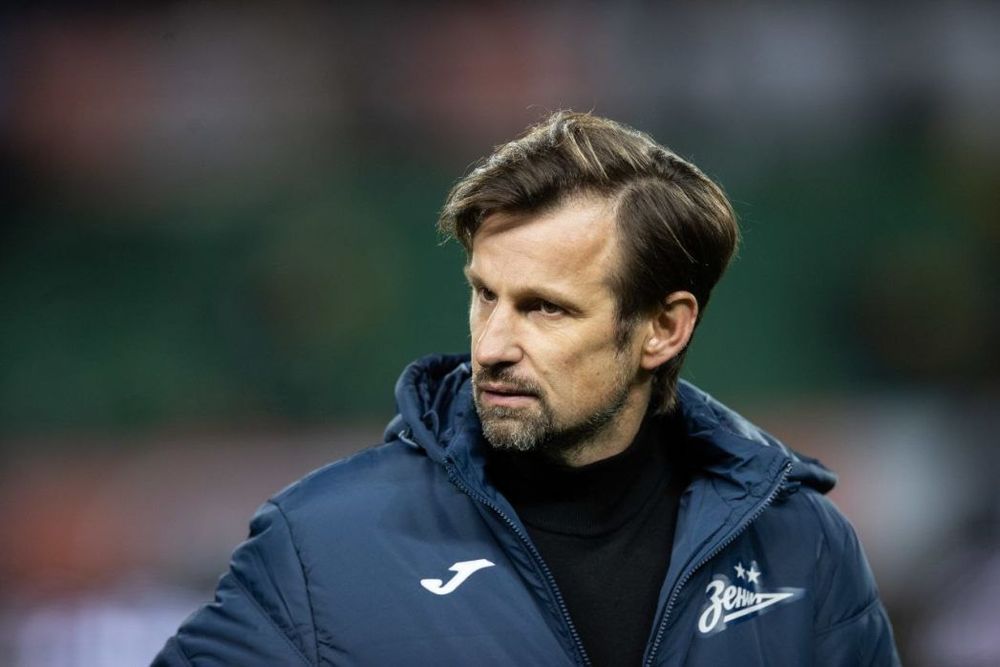 «Слухи не комментируем»: Семак отреагировал на информацию об интересе «Зенита» к Гарре «Слухи не комментируем»: Семак отреагировал на информацию об интересе «Зенита» к Гарре