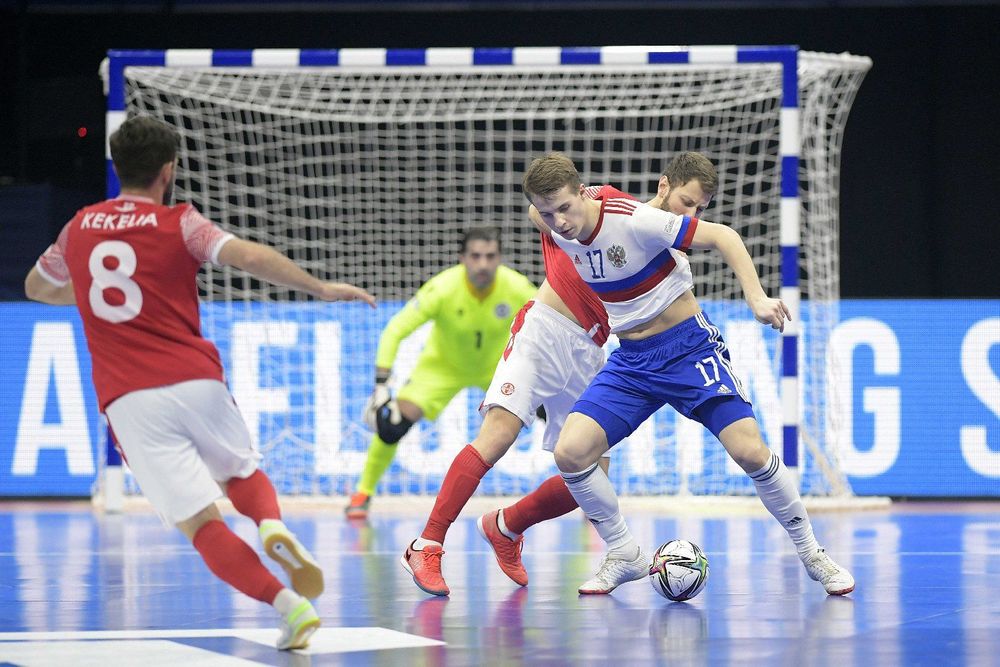 Россия сыграет с Украиной в полуфинале чемпионата Европы