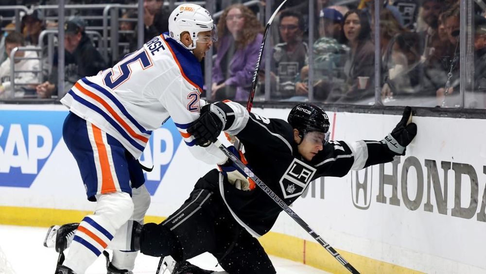 «Эдмонтон» вместе с Костиным сравнял счет в серии Кубка Стэнли с «Лос-Анджелесом» «Эдмонтон» вместе с Костиным сравнял счет в серии Кубка Стэнли с «Лос-Анджелесом»