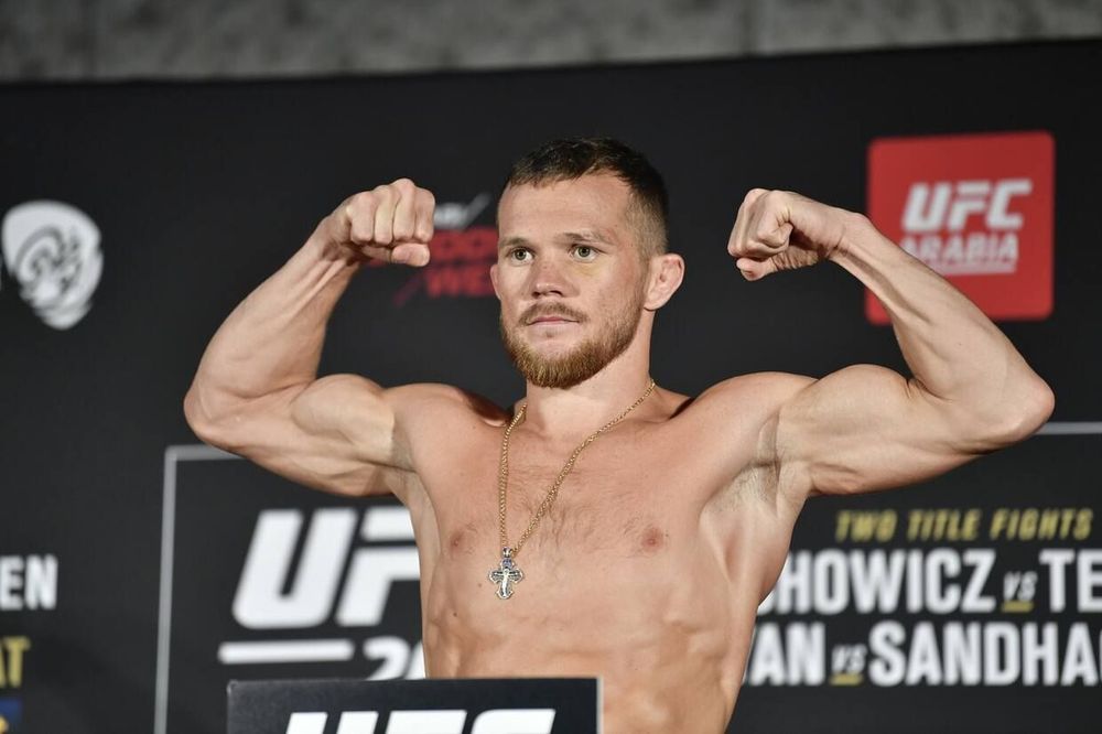 Бывший боец UFC Иван Штырков: Первый раунд стал спасительной ниточкой для Стерлинга на UFC 273