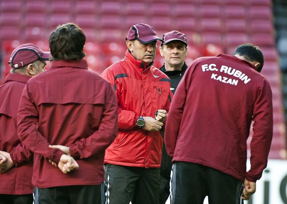 Бердыев тренировал защитников в Казахстане по кассетам «Милана»