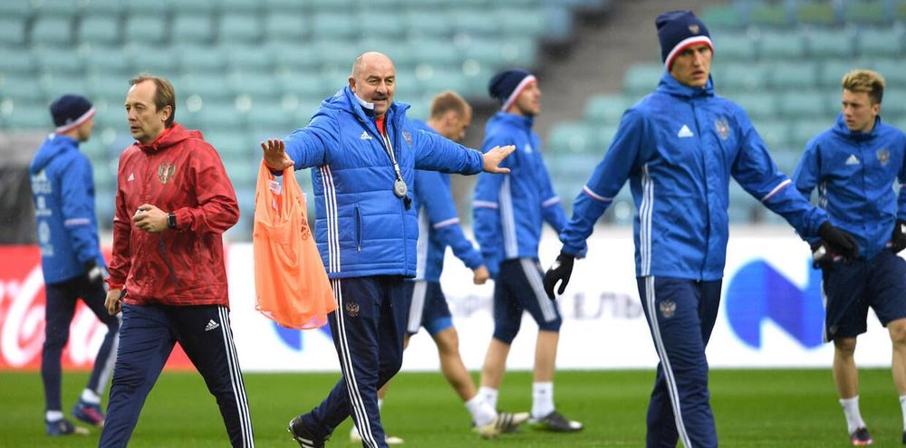 «Фишт» спасут концерты. Кто спасет сборную России?