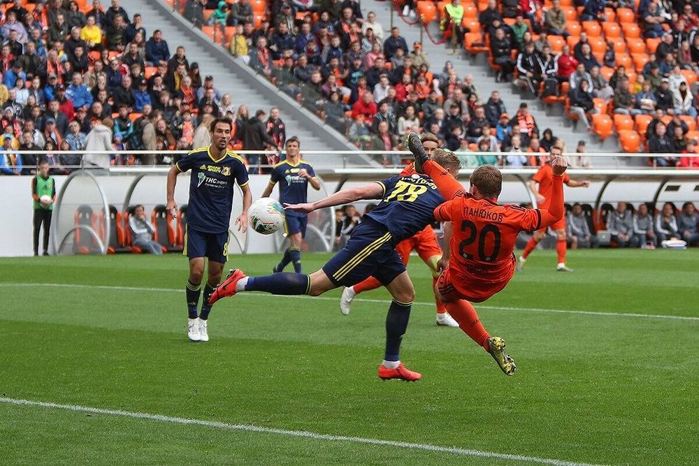 «Ростов» сыграл вничью с «Уралом», дважды уступая в ходе матча «Ростов» сыграл вничью с «Уралом», дважды уступая в ходе матча