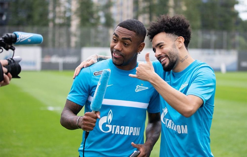 «Нужно делать ставку на своих футболистов». Кечинов — о возможной натурализации Малкома и Клаудиньо «Нужно делать ставку на своих футболистов». Кечинов — о возможной натурализации Малкома и Клаудиньо