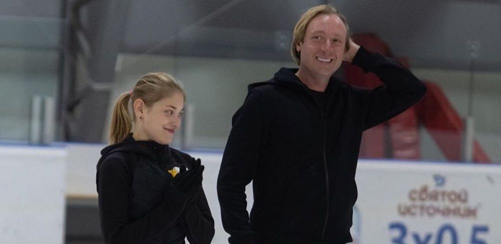 Костомаров заявил, что команда Плющенко уже переманила всех, кого хотела