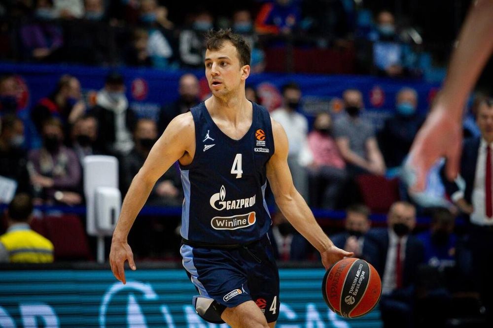 «Зенит» предложил Пангосу новый контракт