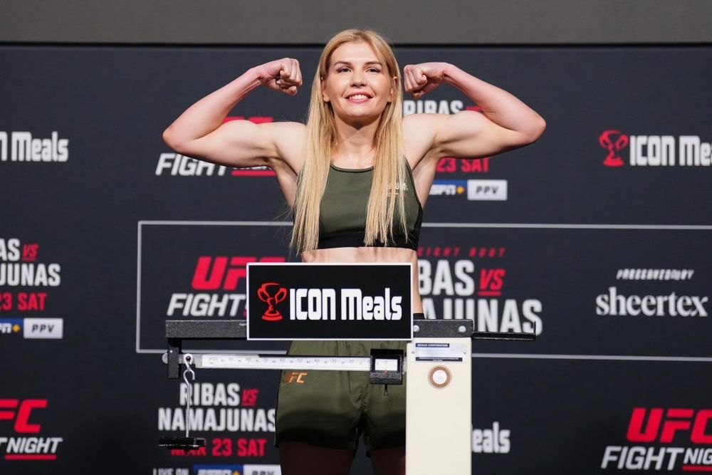 Железнякова заявила, что хочет стать чемпионкой UFC