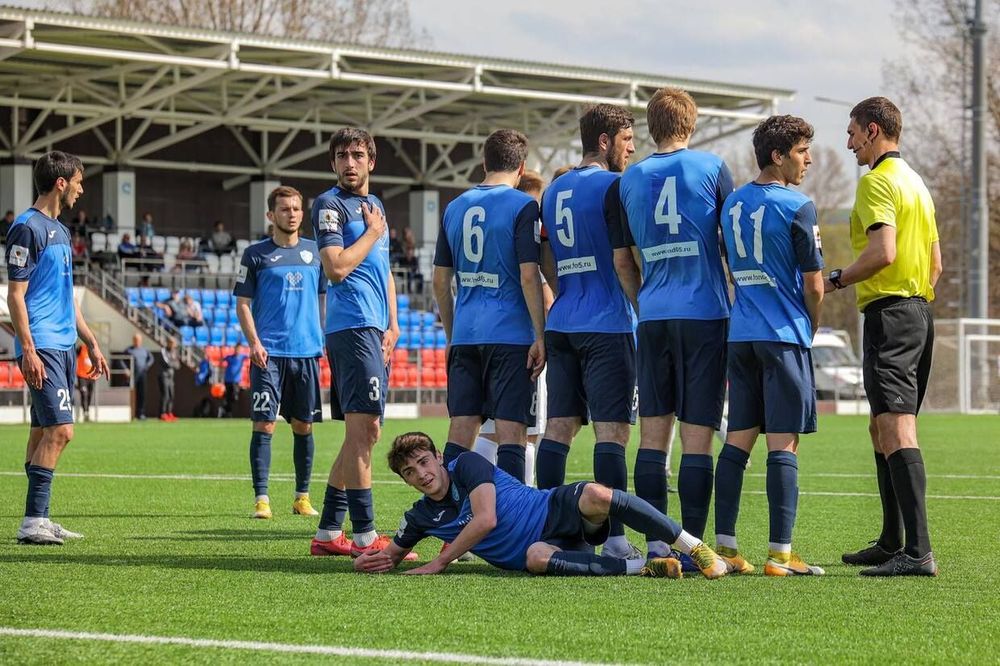 Четырех футболистов из ПФЛ подозревают в игре на ставках