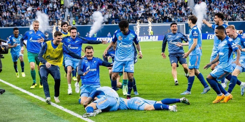 Юран нашел общее между «Зенитом» и «Спартаком» 90-х годов Юран нашел общее между «Зенитом» и «Спартаком» 90-х годов