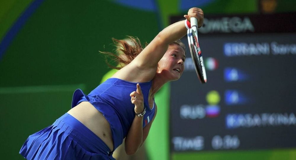 Касаткина вышла в четвертьфинал, Макарова вылетела