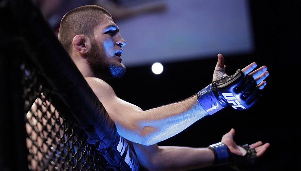 «Диллон Дэннис действительно оскорблял Хабиба». Джо Роган — об инциденте после боя с Макгрегором