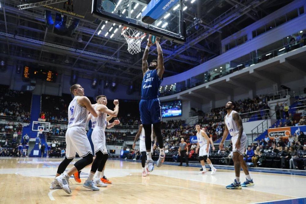 «Зенит» на своей площадке обыграл «Енисей» 