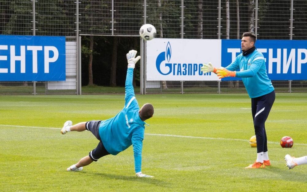 Угаров: «Зениту» не надо было брать вратаря Ивана