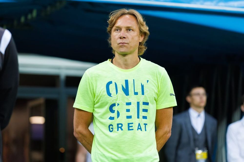 Президент «Ростова» высмеял возможный уход Карпина в «Спартак» Президент «Ростова» высмеял возможный уход Карпина в «Спартак»