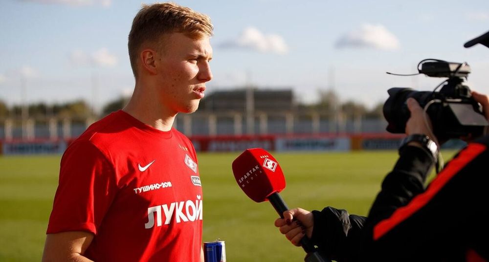 Маслов покинул молодежную сборную России после матча с Францией