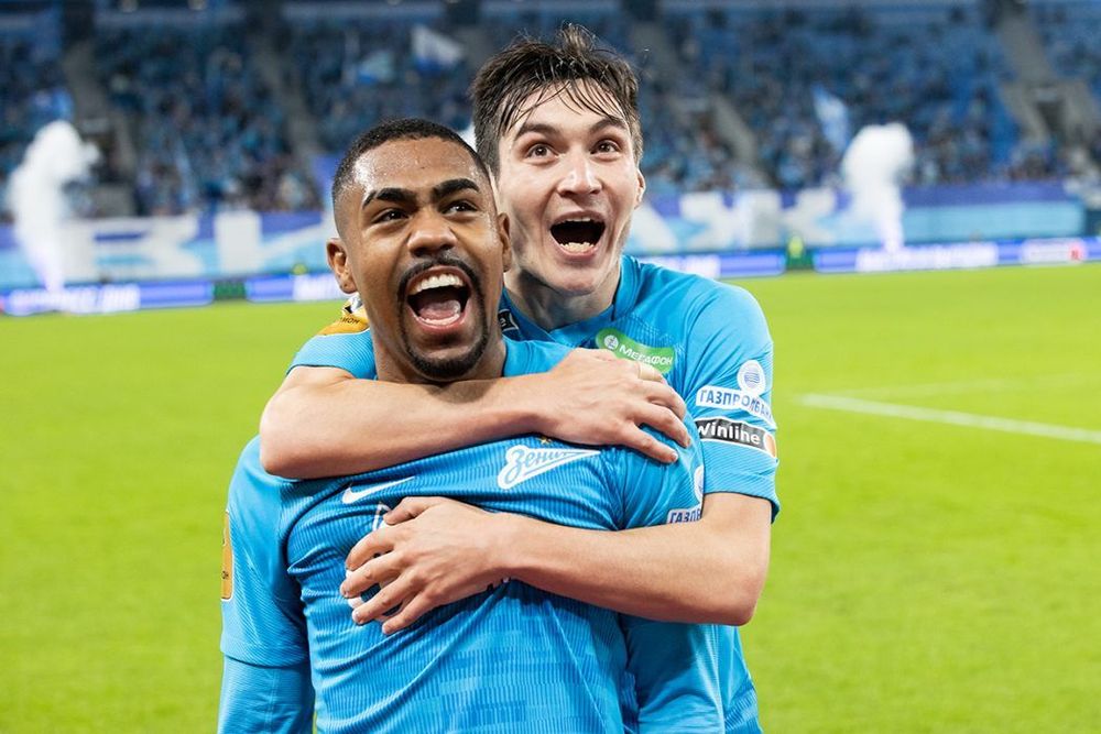 Отец Кузяева прокомментировал слухи о разногласиях с «Зенитом» Отец Кузяева прокомментировал слухи о разногласиях с «Зенитом»