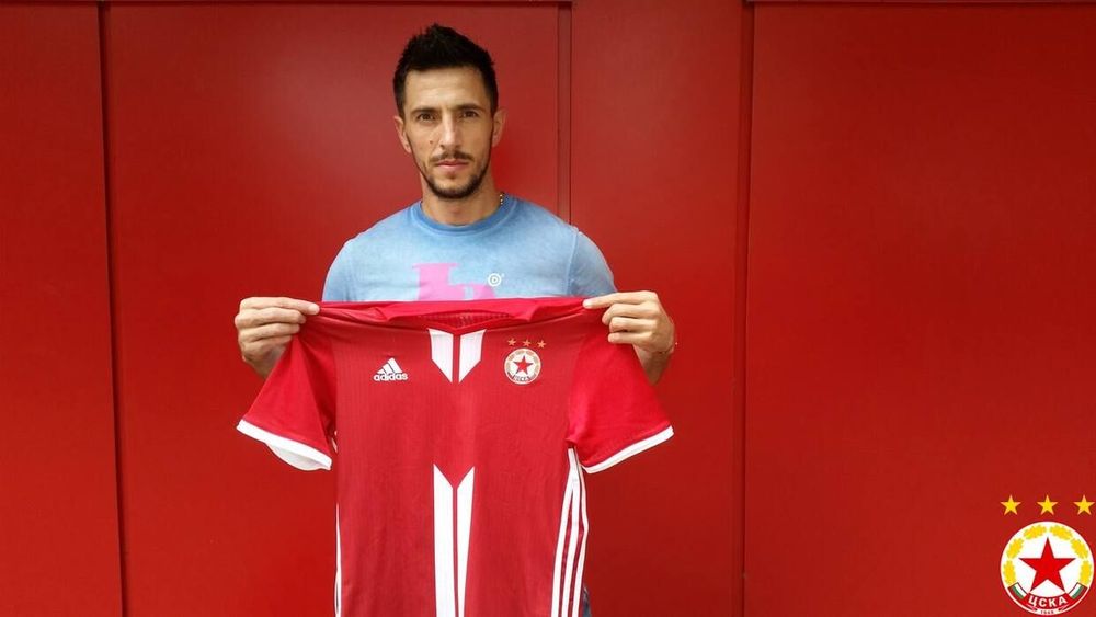 Экс-защитник «Динамо» и «Кубани» будет выступать на родине Экс-защитник «Динамо» и «Кубани» будет выступать на родине