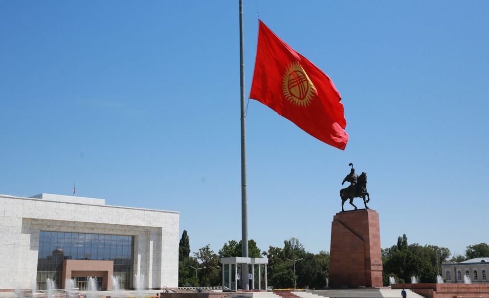 В Бишкеке начали борьбу с перекупщиками билетов на матч Киргизия – Россия